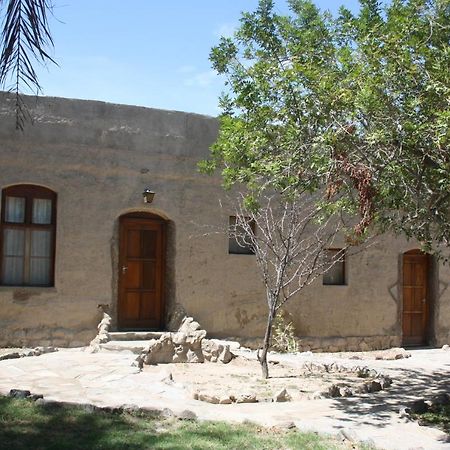 Fort Sesfontein Lodge & Safaris Buitenkant foto