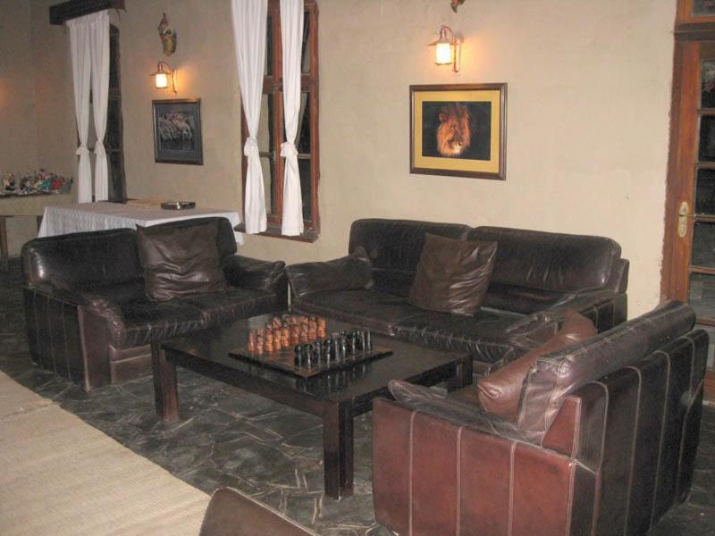 Fort Sesfontein Lodge & Safaris Buitenkant foto